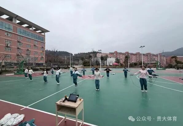谈球吧平台